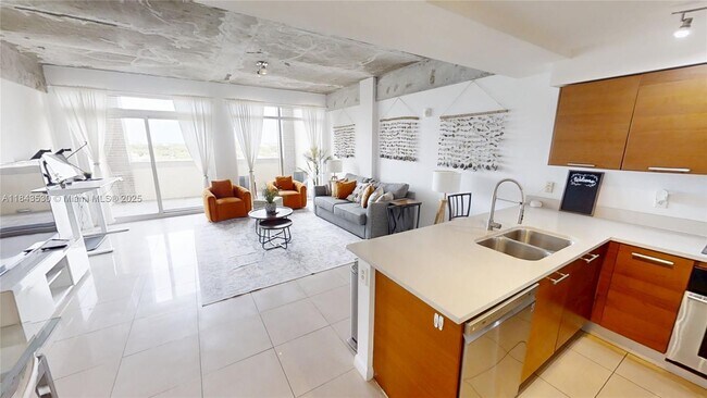 Building Photo - 3250 NE 1st Ave Unit TH 546 Rental