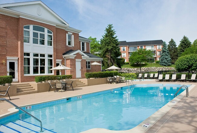 Photo - Versailles on the Lakes Schaumburg