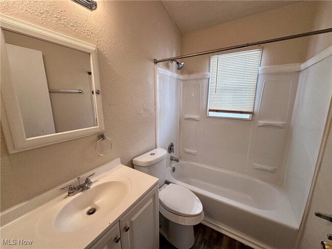 Photo - 281 Grove St Unidad 281