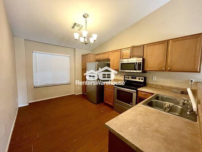 Photo - 3b 2ba $1850 South Mountain Area!