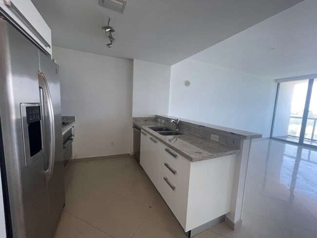 Photo - 601 NE 36th St Unit 1311