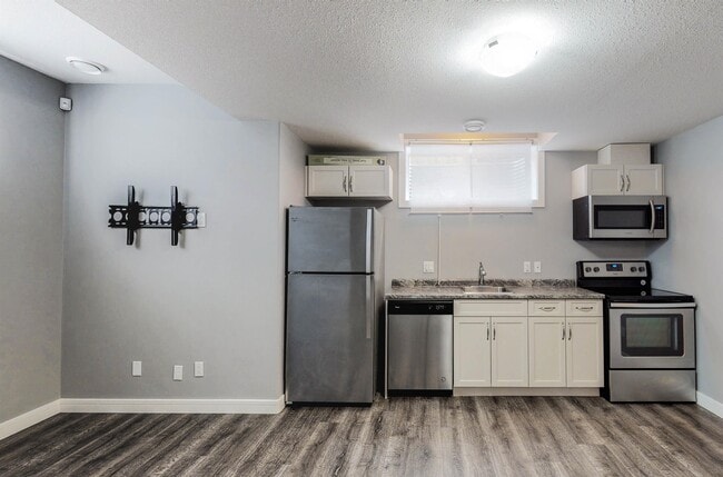 Photo - 2113 Auxier Ct SW