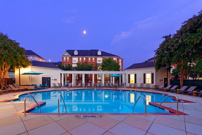 Building Photo - Avalon at Arlington Square Rental
