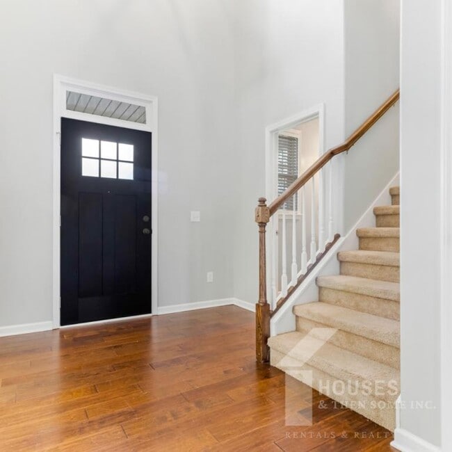 Photo - 70 Madeline Cir