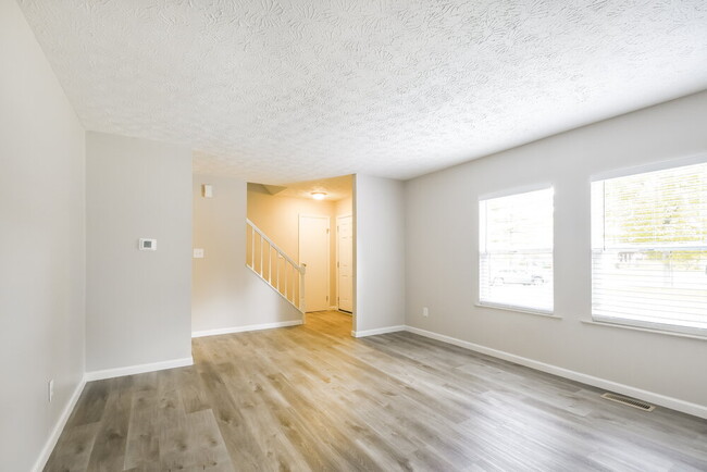Photo - 4320 Oil Creek Dr