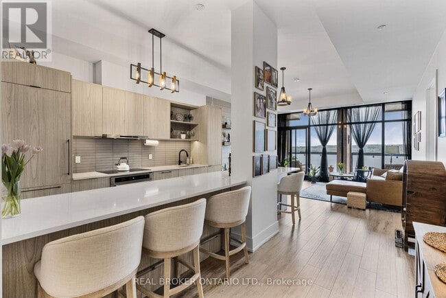 Photo - 185 Dunlop St E Unit PH 3