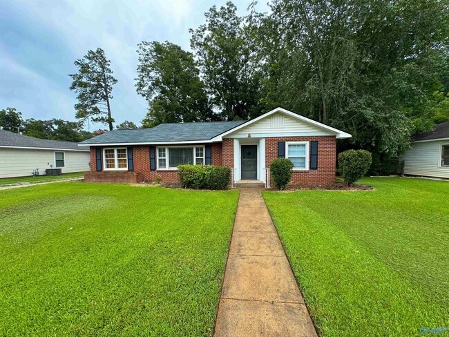 Photo - 1530 Somerville Rd SE