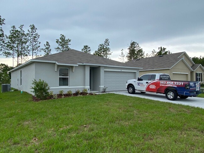 Photo - Desirable Lake Diamond Subdivision 4/2/2 **Won't Last*