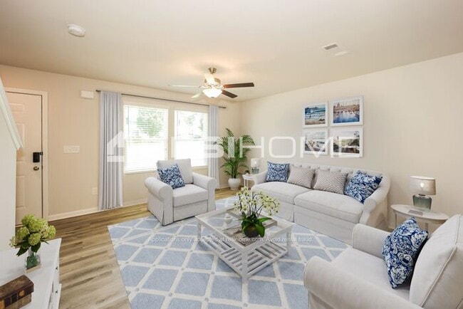 Photo - 1028 Bluecoat Cir