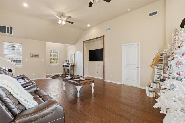 Photo - 1720 Elk Run Dr