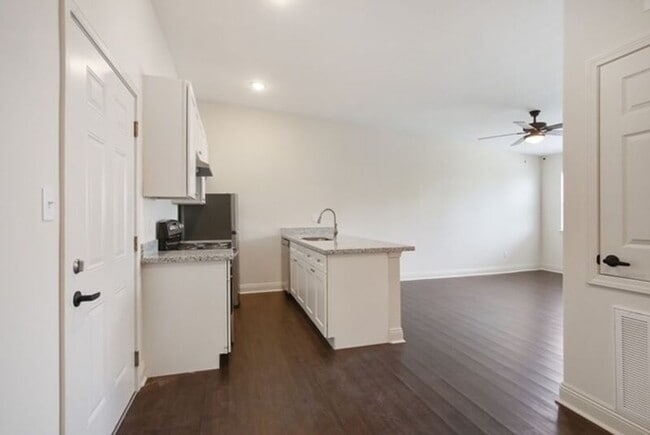 Photo - 3251 St Ferdinand St Unit H244