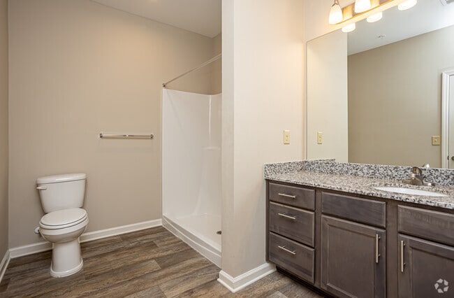 1BR, 1BA - 812SF