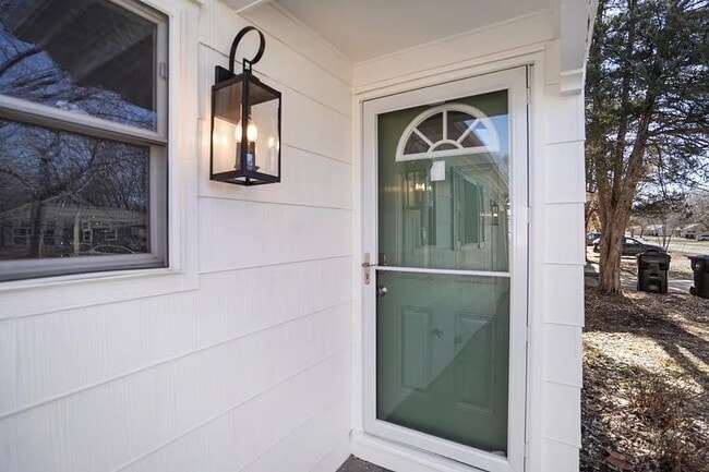 Photo - 2412 SW Mission Ave