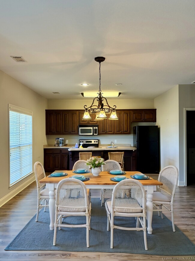 Photo - 1804 Old Carriage Trail