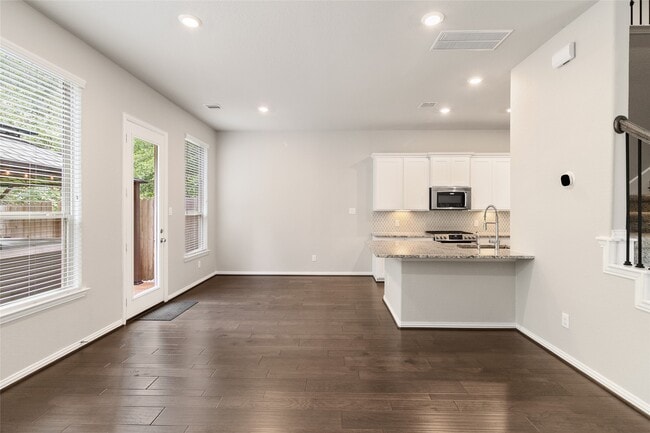 Photo - 134 Moon Dance Ct