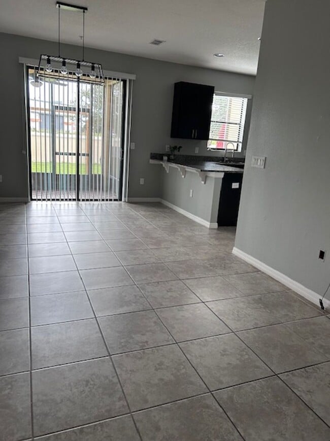 Photo - 2406 Seven Oaks Dr