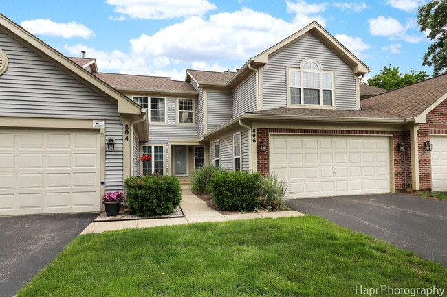 Photo - 806 N Shady Oaks Dr Townhome