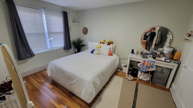 Photo - Davis Building