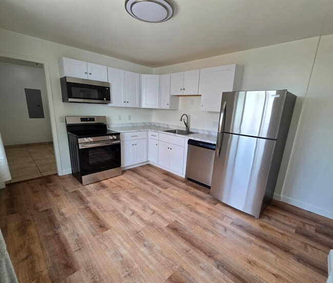Photo - 1348 W 29th St