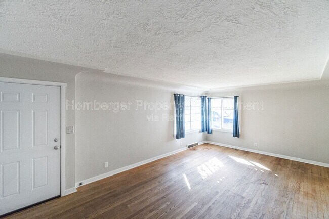 Photo - 1808 W 2nd Ave