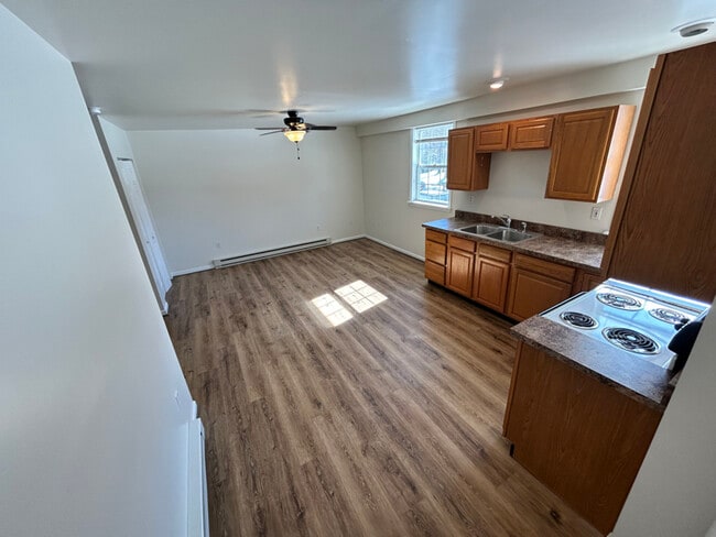 Photo - 231 Constant Ave