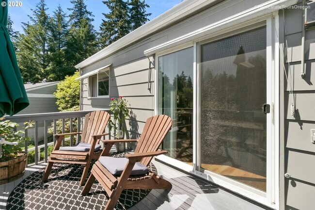 Photo - 3649 SW 52nd Pl Unidad Apt #A