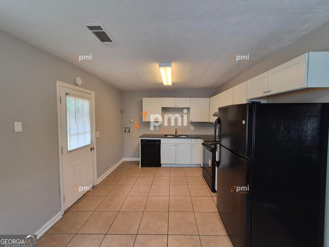 Photo - 808 Wilson Cir SW