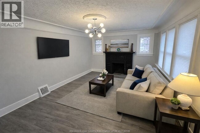 Photo - 355 Randolph Ave