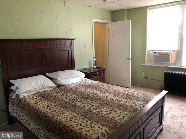 Photo - 214 W 3rd Ave Unit FIRST FLOOR, REAR