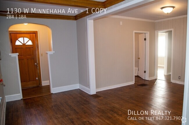 Building Photo - 1130 W Minnehaha Ave Unit 1 COPY Rental