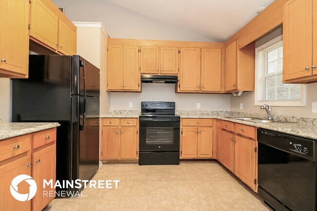 Photo - 1479 Smokey Mountain Dr