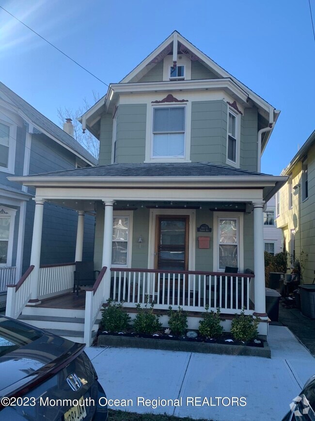 Building Photo - 66 Embury Ave Rental