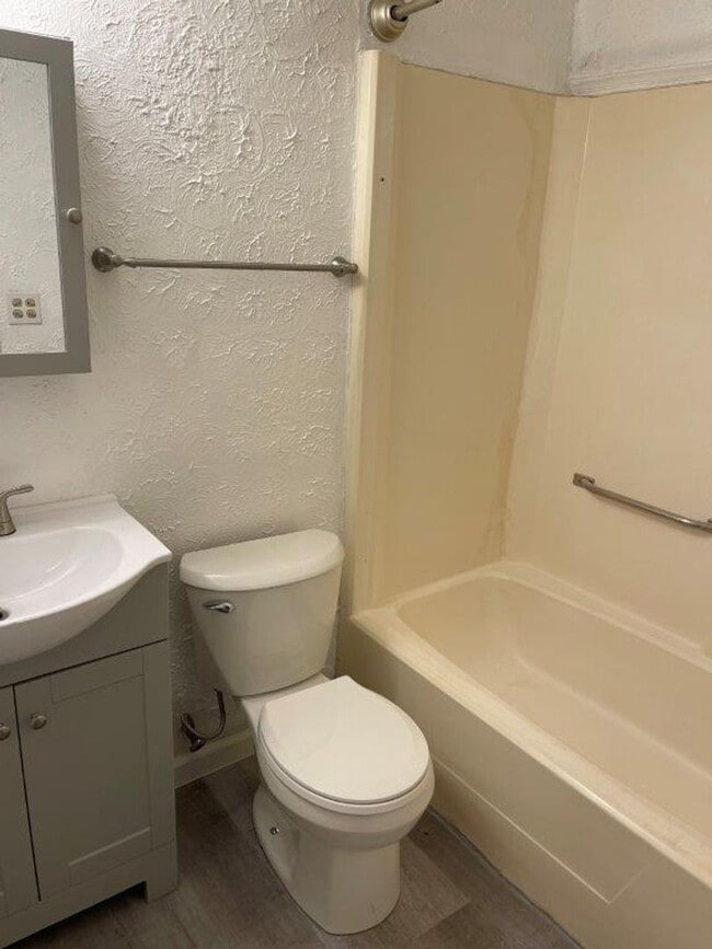 Photo - 1 bed downstairs unit with courtyard, laundry access,brand new appliances, paint and flooring, in...