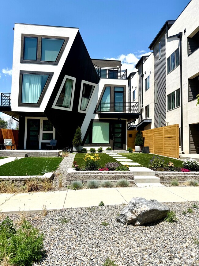 Building Photo - 1631 Irving St Rental