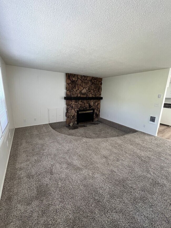 Photo - 1825 Arthur St Unidad 1825