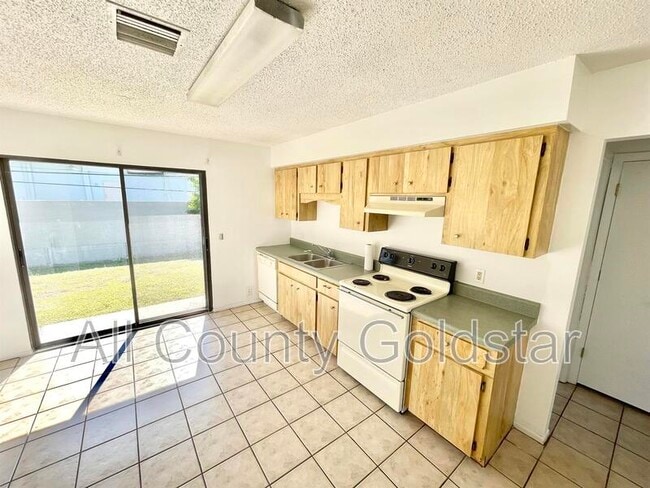 Building Photo - 1719 Florence Ave Unit 3 Rental