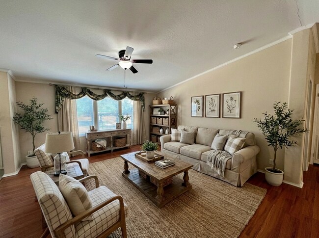 Photo - Live Large in This Beautiful Adkins Retreat!