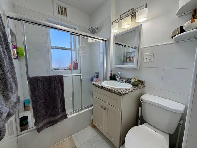 Photo - 407 Charles St Unit 3