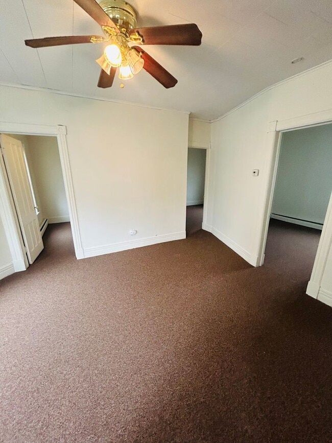 Photo - 219 W Main St Unidad 2nd Floor