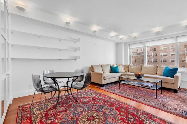 20 E 9th St Unit 20-X