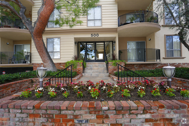 Los Robles Apartments - Los Robles Apartments