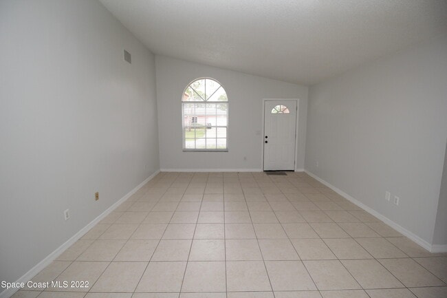 Photo - 1163 Beacon St NW