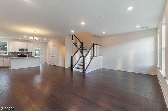 Photo - 28 Colgate Dr