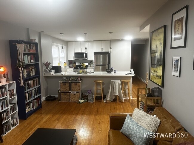 Photo - 2821 W Summerdale-2E Unit 2E