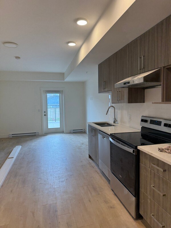 Photo - 1036 Coronation Ave Unit 107