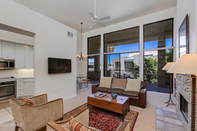 2802 E Camino Acequia Dr