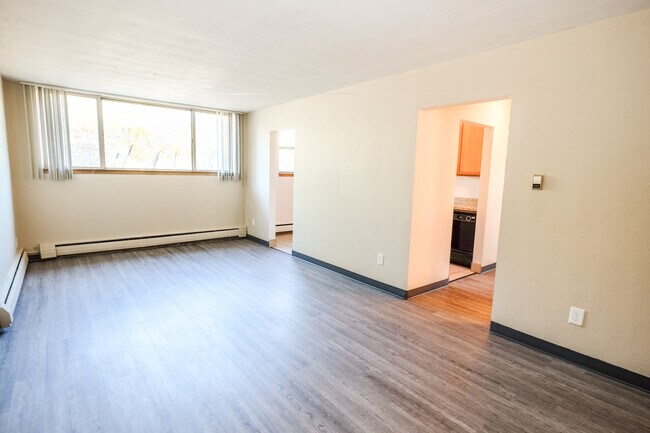 Photo - Snelling Place Apartments