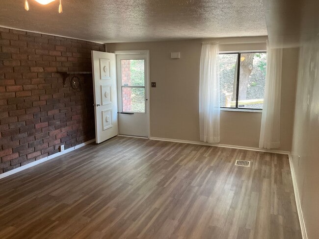 Photo - 3 Bed 2 Bath- Cannonsburg PA
