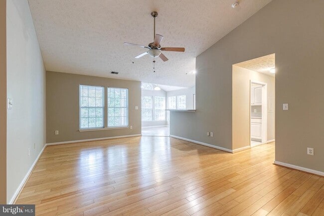 Building Photo - 8704 Natures Trail Ct Unit 303 Rental