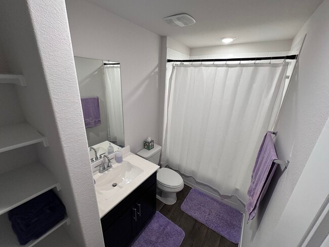 Building Photo - 121 Escala Way Unit Room 1a Rental